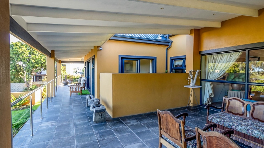 9 Bedroom Property for Sale in Onrus Western Cape
